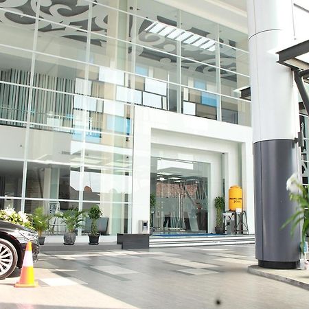 Bromo Park Hotel Probolinggo Exterior foto